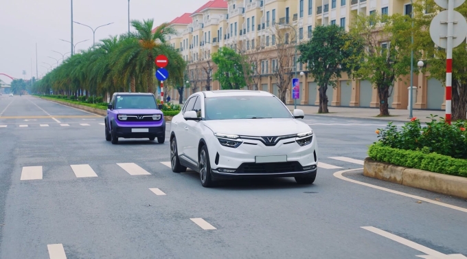 Hai dòng xe VinFast VF 8 và VF 3