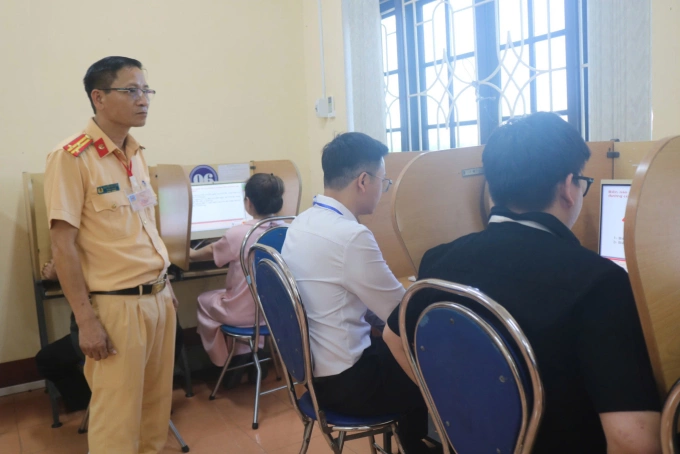 Sát hạch lái xe
